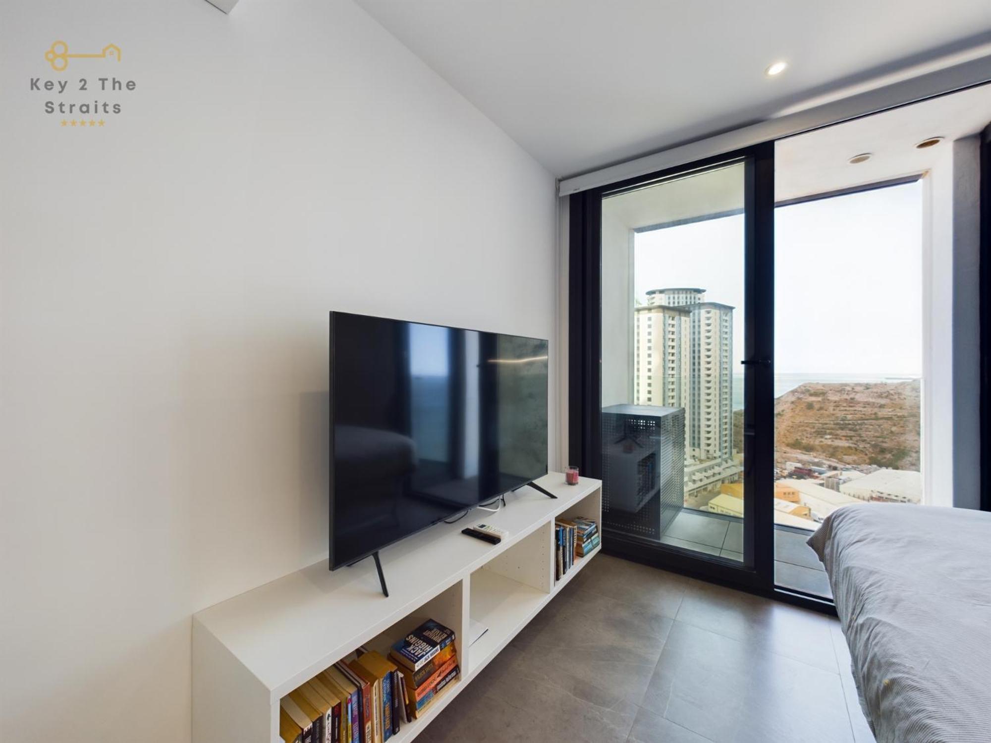 Luxury Sunrise Beach And Oceanview Room With Balcony ジブラルタル エクステリア 写真